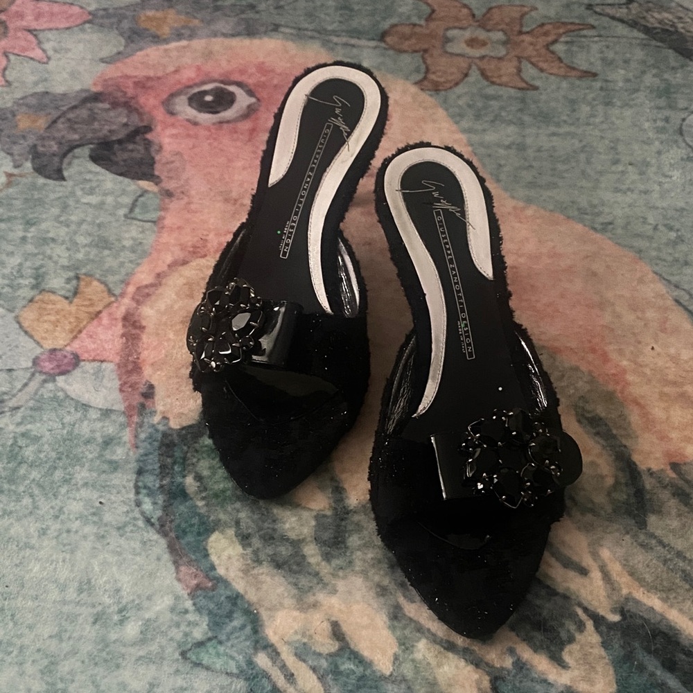 Elegant Black Women's Shoes Giuseppe Zanotti size 6.5 / 37